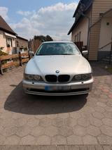 BMW E39 530i - BMW 530: E39