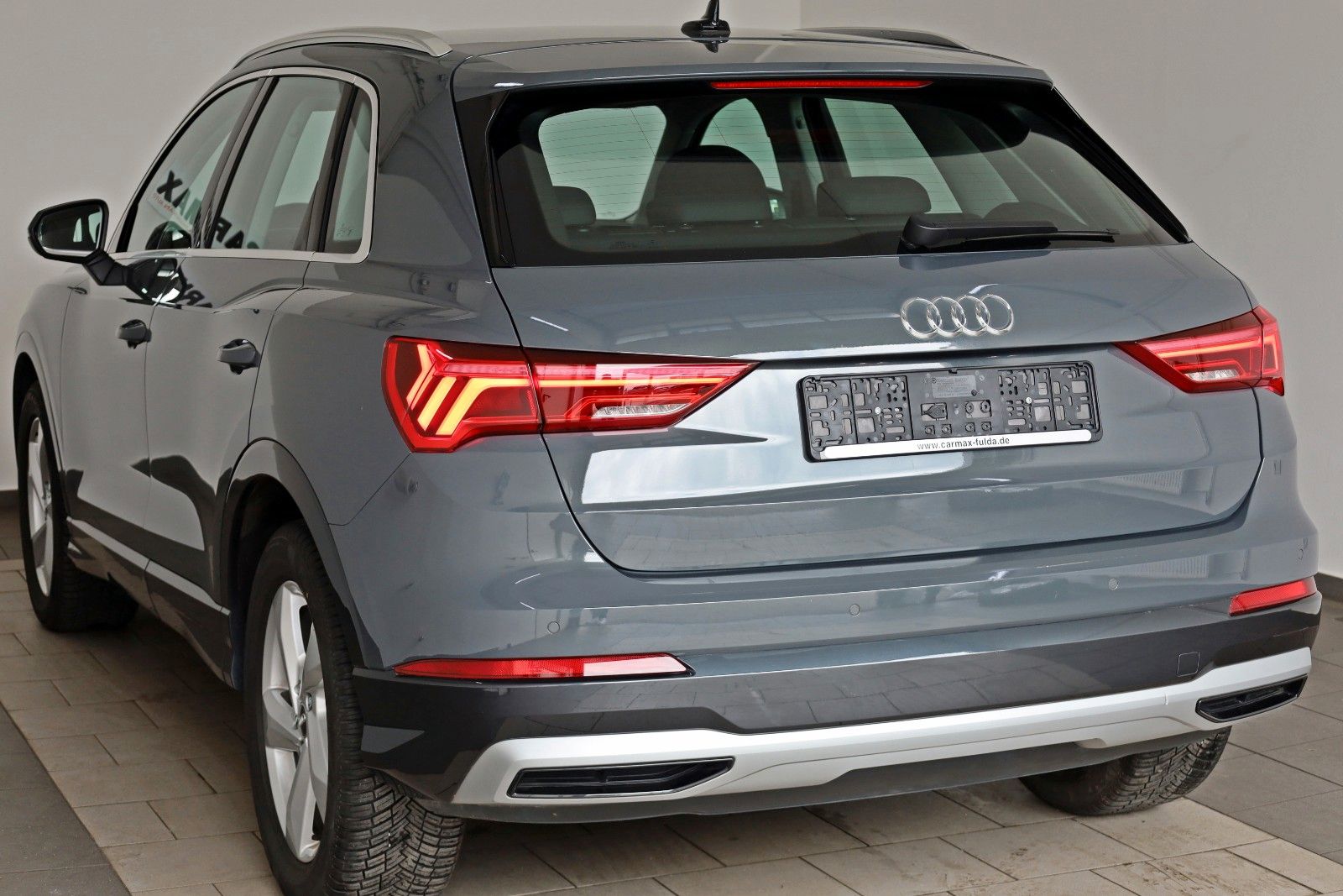 Fahrzeugabbildung Audi Q3 35 TFSI advanced,Navi,SH,PDC,8fach bereift