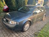 Audi A4 2.0 Avant - Audi A4 aus 2002: Kombi