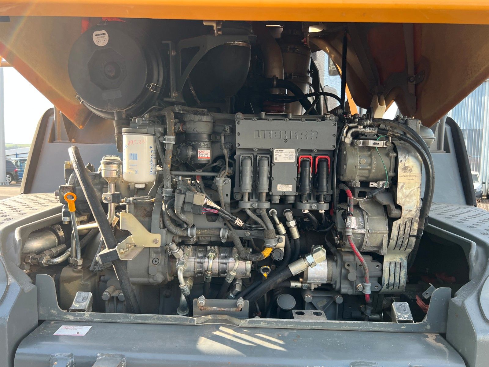 Fahrzeugabbildung Liebherr L 556 / 5.574h / Waage / Zentralschmierung