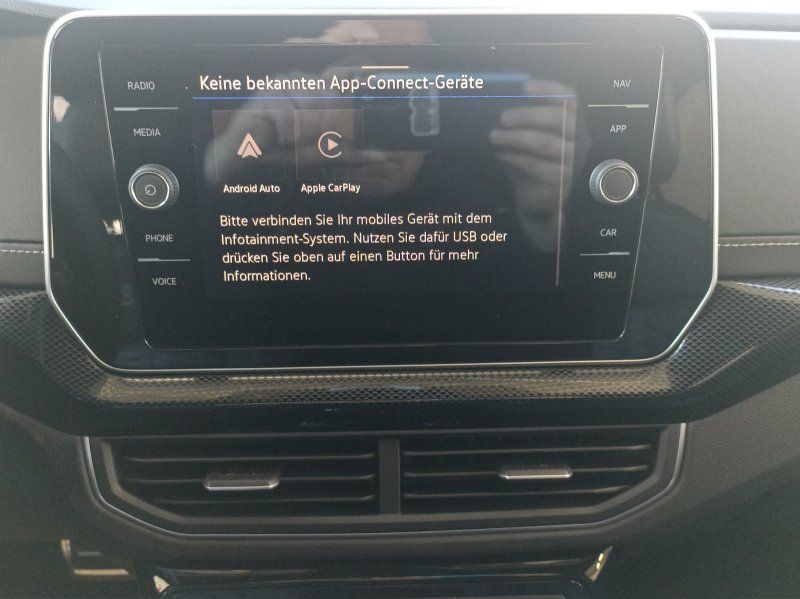 Fahrzeugabbildung Volkswagen T-Cross 1.0 TSI R-Line DSG  AHK+ACC+NAVI+MATRIX-