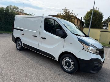 Renault Trafic - 2