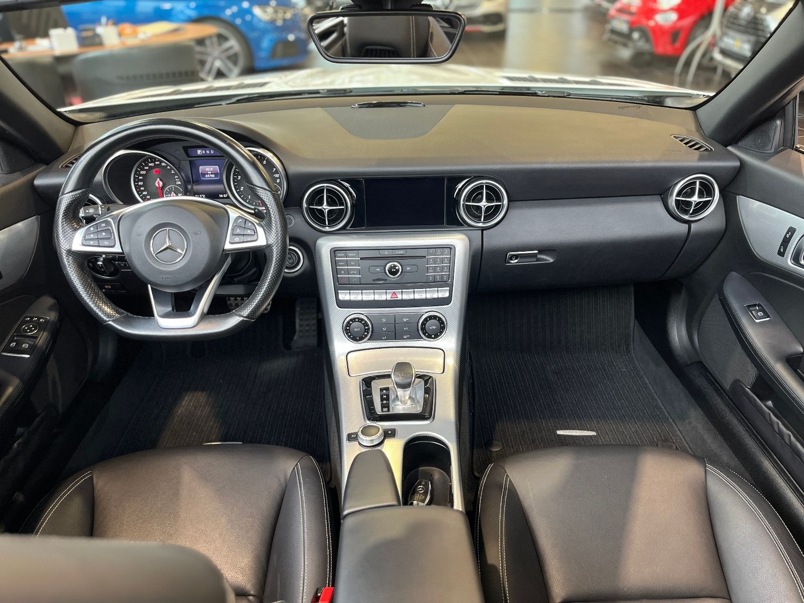 Fahrzeugabbildung Mercedes-Benz SLC 200 KLIMA NAV SHZ PDC ALU