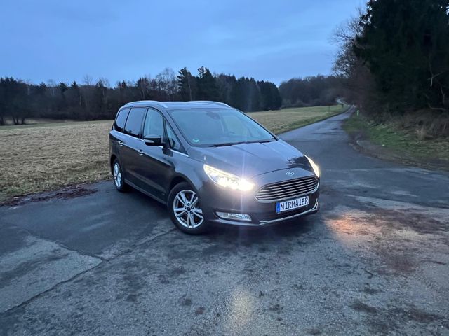 Ford Galaxy Titanium AWD, Leder, Pano, Xenon, Voll