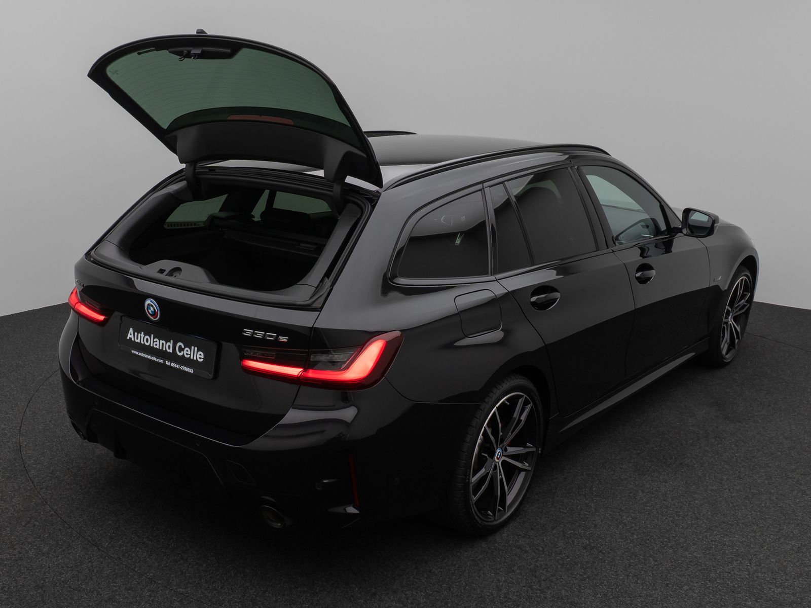 Fahrzeugabbildung BMW 330e xD M Sport Pro Kamera HUD DAB H/K Stop&Go