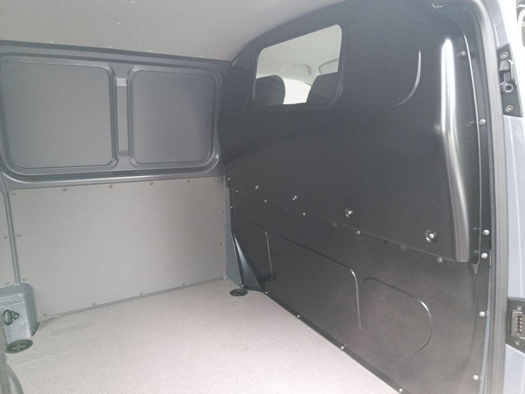 Fahrzeugabbildung Volkswagen Transporter T6.1 Kurz LED Komfort+ PDC RFK SHZ