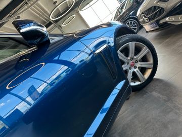 Jaguar XF *Keyless*AHK*BI-XENON*Leder*2-Zonen*