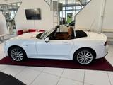 Fiat 124 Spider Lusso Perlmutt - Fiat 124 mit Benzin-Antrieb