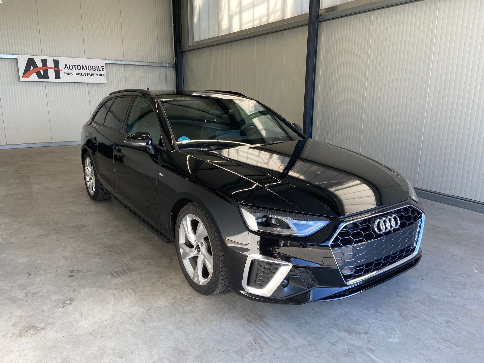 Audi A4 - 1