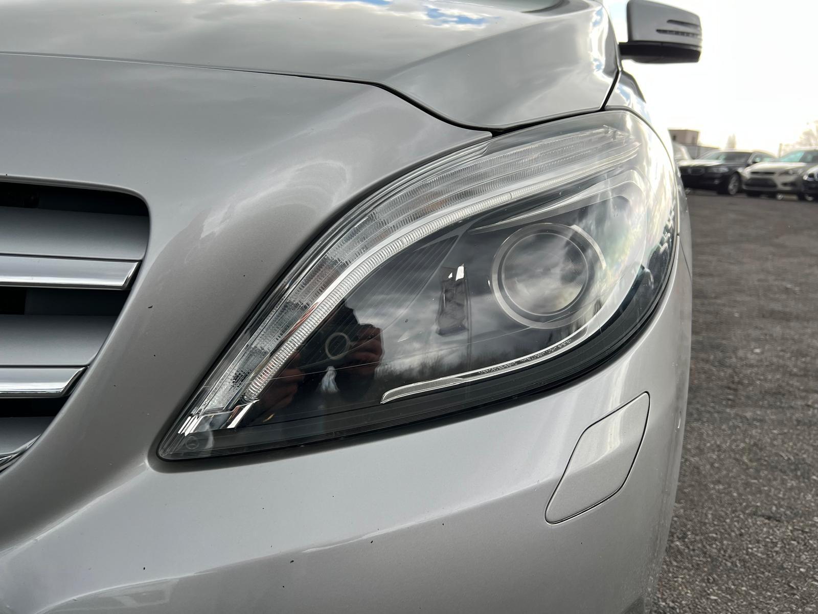 Mercedes-Benz B 180 NAVI/RFK/AHK/LEDER