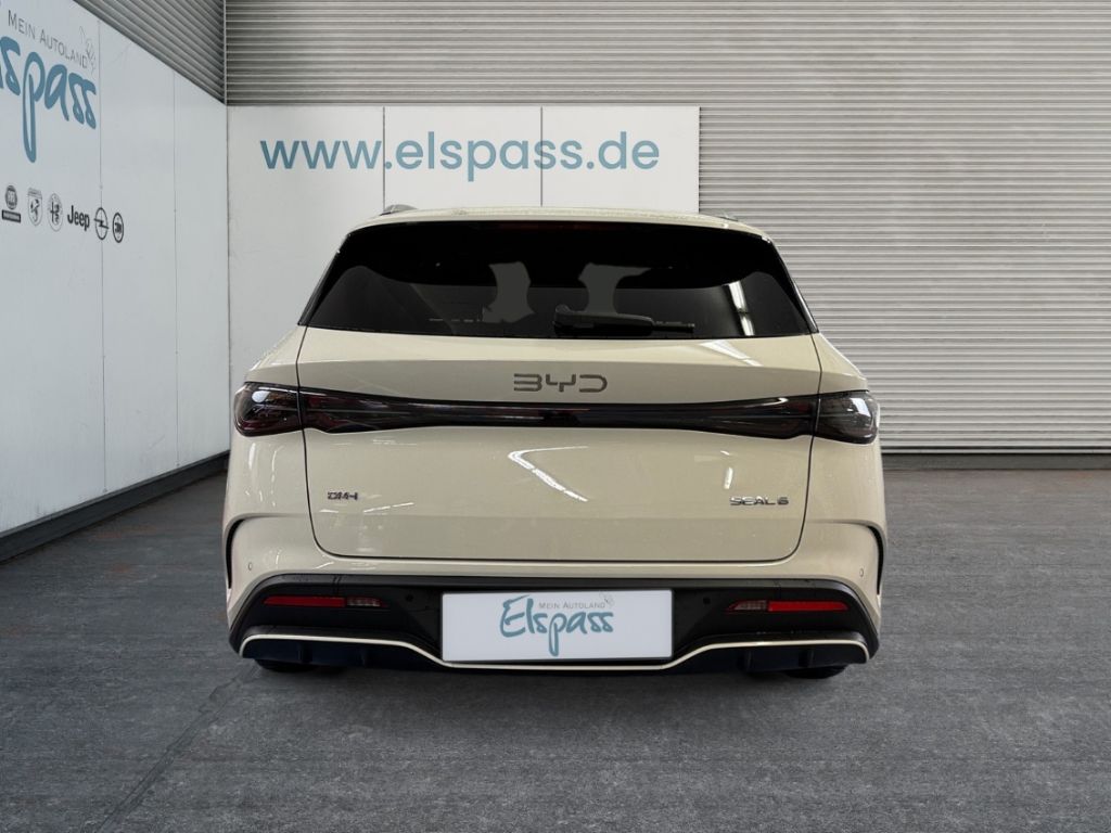 BYD SEAL 6
