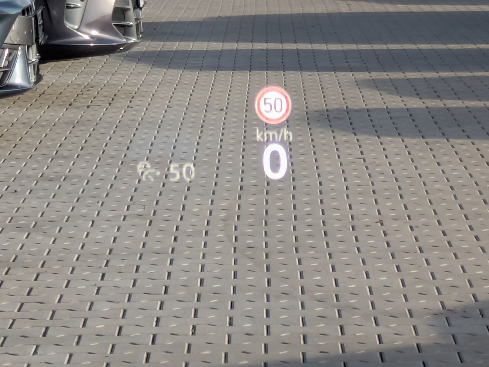 Fahrzeugabbildung Volkswagen Tayron 2.0 TDI 4M R-Line 7S*IQ-L.*LEDER*PANO*HUD