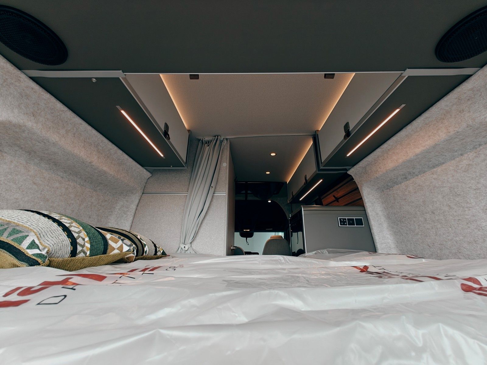 Fahrzeugabbildung HYMER / ERIBA / HYMERCAR GRAND CANYON S 4x4 MB 600 2025 - SCHLAFDACH