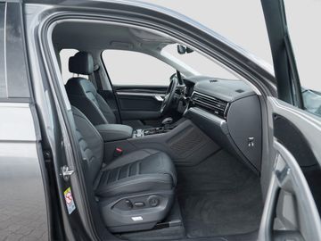 Volkswagen Touareg - 9