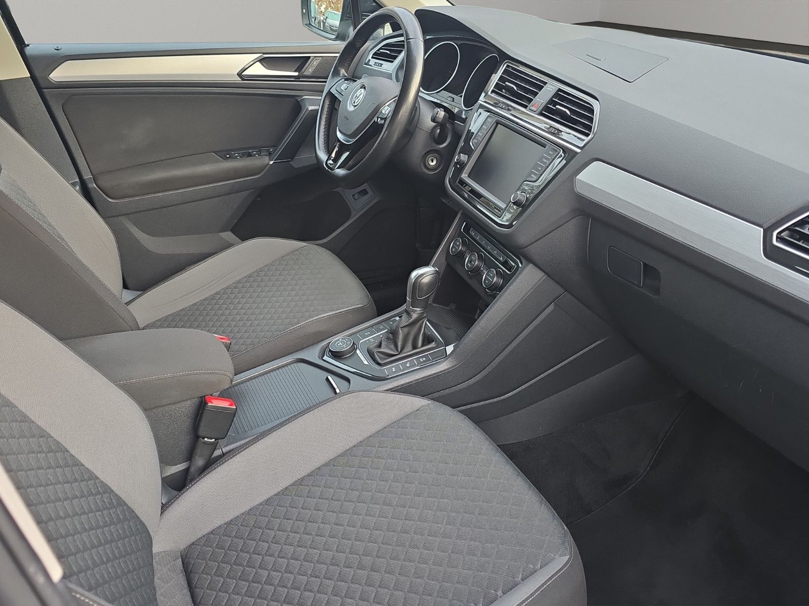 Fahrzeugabbildung Volkswagen Tiguan BMT/Start-Stopp 4Motion Allradantrieb