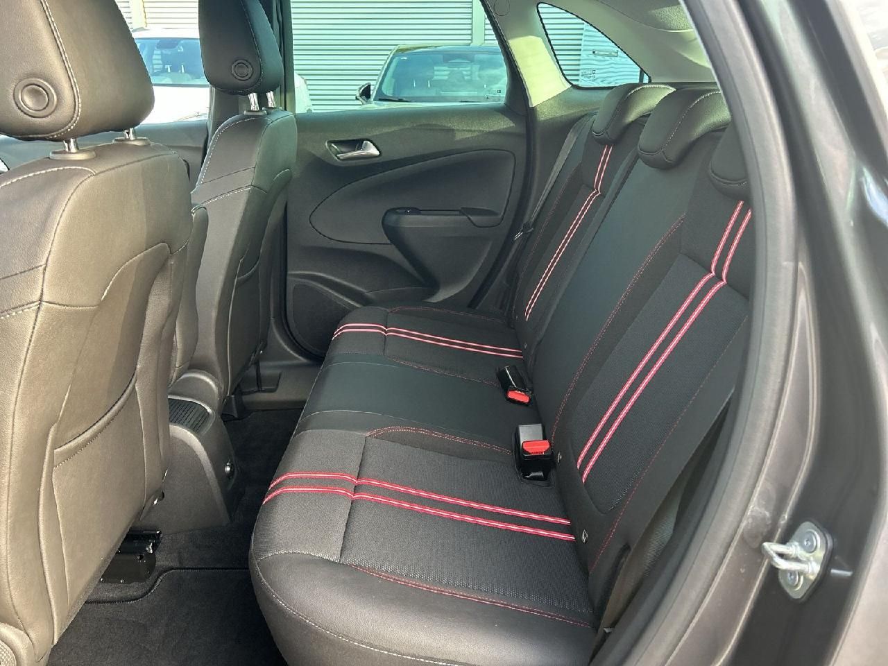 Fahrzeugabbildung Opel Crossland GS Line, AHK, Allwetter