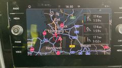 Fahrzeugabbildung Volkswagen Golf VII 1.5 TSI DSG IQ.DRIVE ACC Pano Standhzng