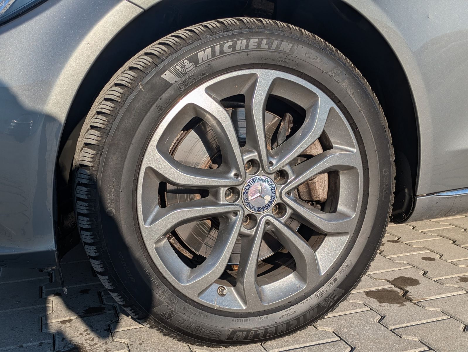Fahrzeugabbildung Mercedes-Benz C 250 d BlueTec AVANTGARDE 4Matic ACC/KAM/LED