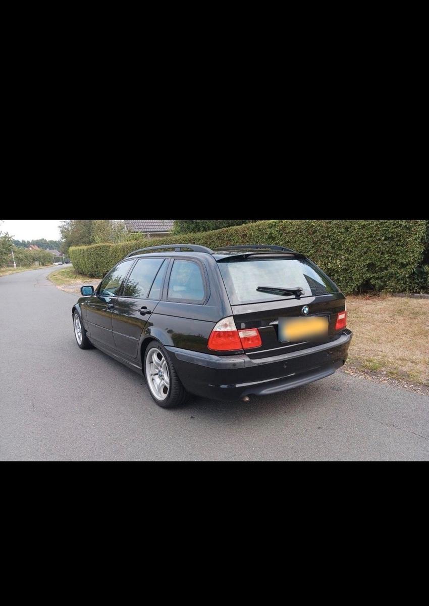 BMW 320 2004 — interior