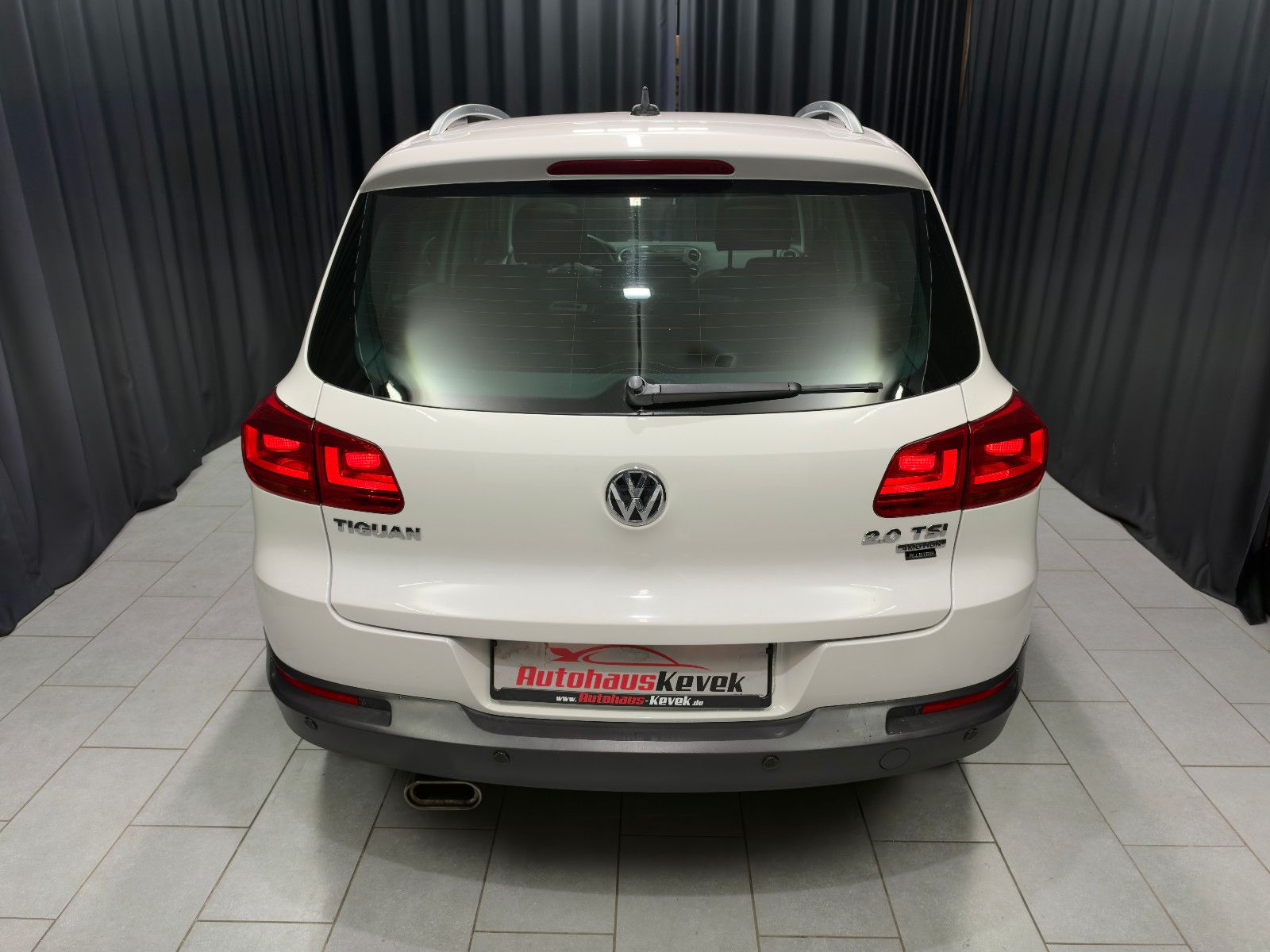 Fahrzeugabbildung Volkswagen Tiguan 2.0 TSI 4MOTION Track&Style |PANO|LEDER