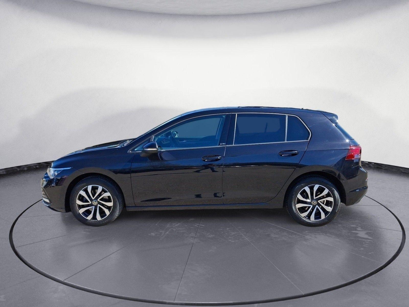 Volkswagen Golf 1.5 TSI Life LED-Plus-Scheinwerfer