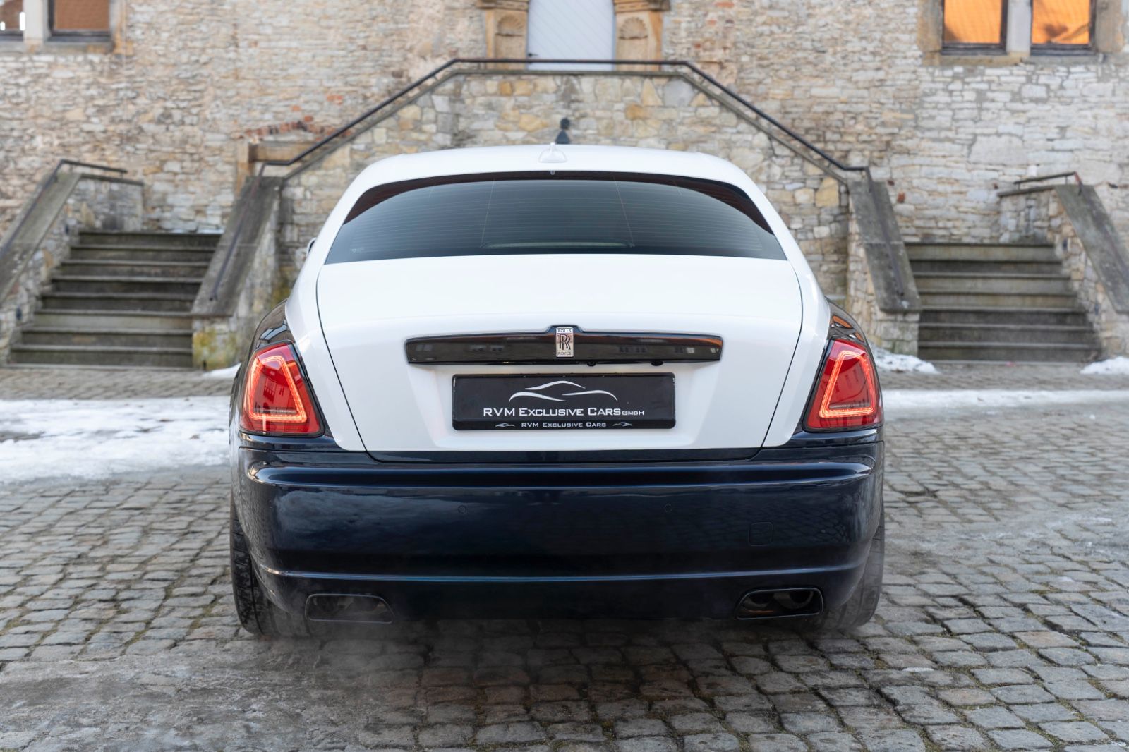 Fahrzeugabbildung Rolls-Royce Ghost V12 TWO TONE FACELIFT STERNHIMMEL KÜHLBOX