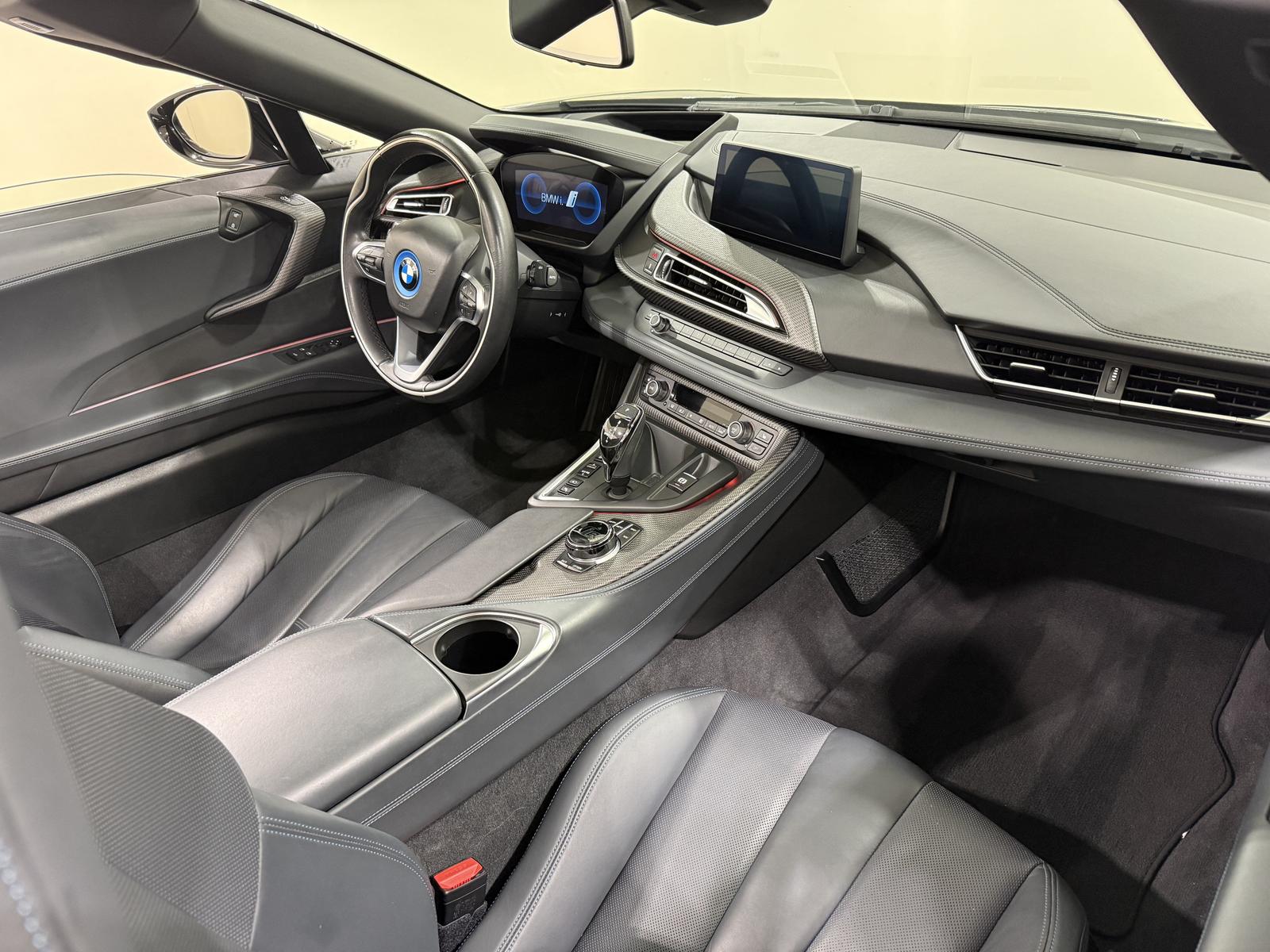 BMW i8 Roadster HUD HK Laser DA WLAN