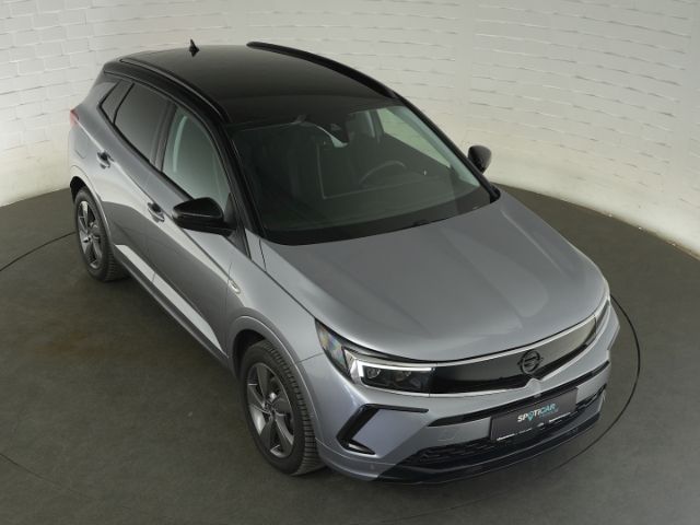 Grandland GSe PHEV 4X4 AT+ANHÄNGERKUPPLUNG+NAVI+