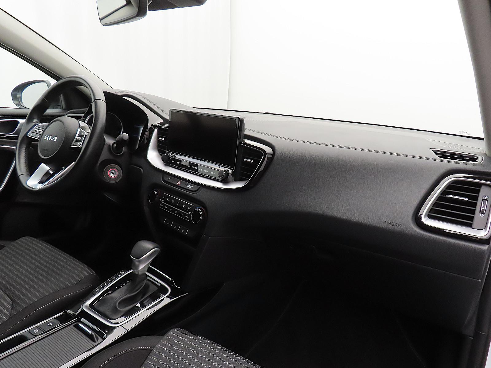 Kia Ceed Hybrid Automatik | Garantie | AHK | Kamera