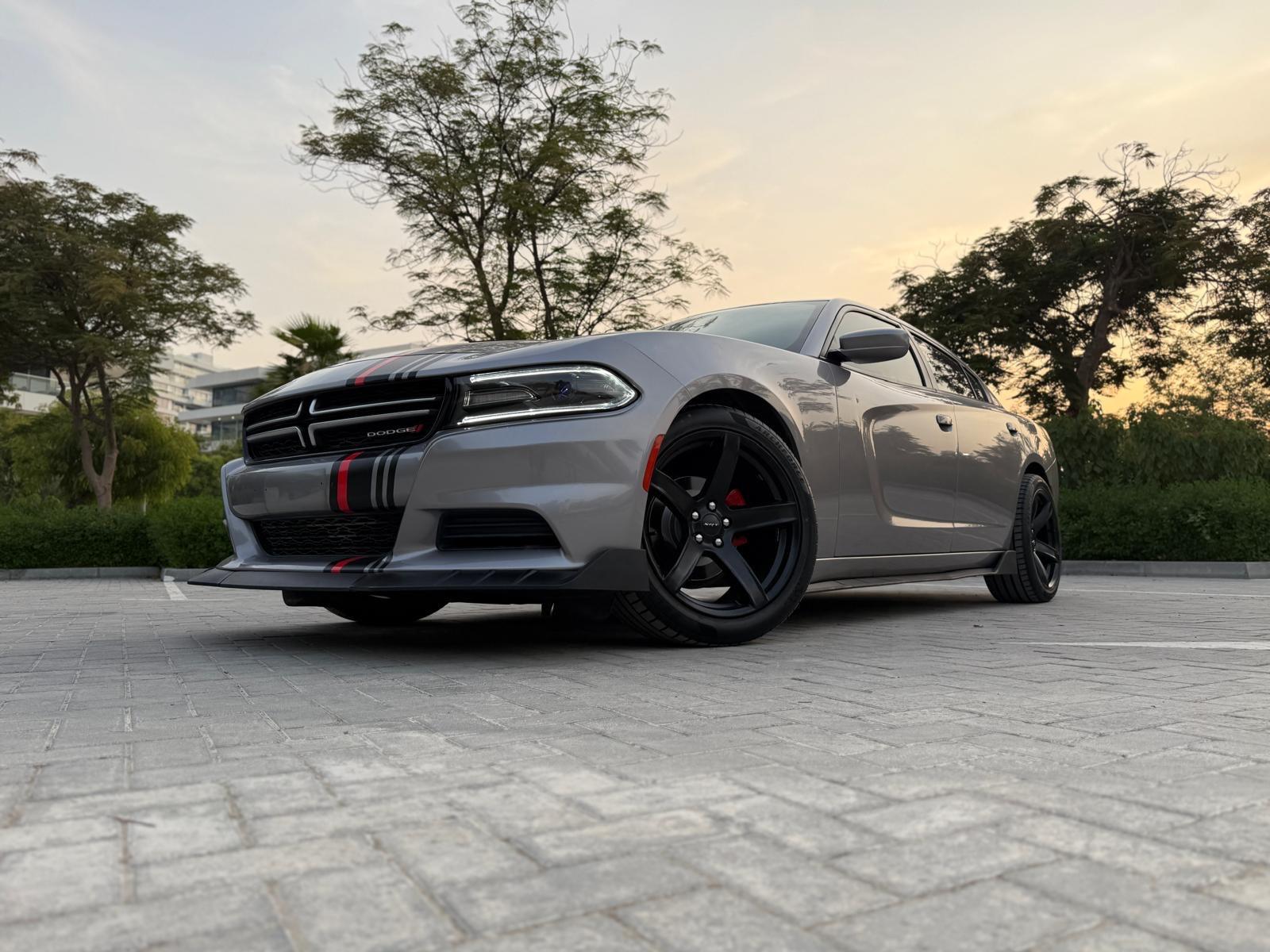 Dodge CLEAN CARFAX*SRT FELGEN*SRT KIT*LEDER*NAVI*LED*