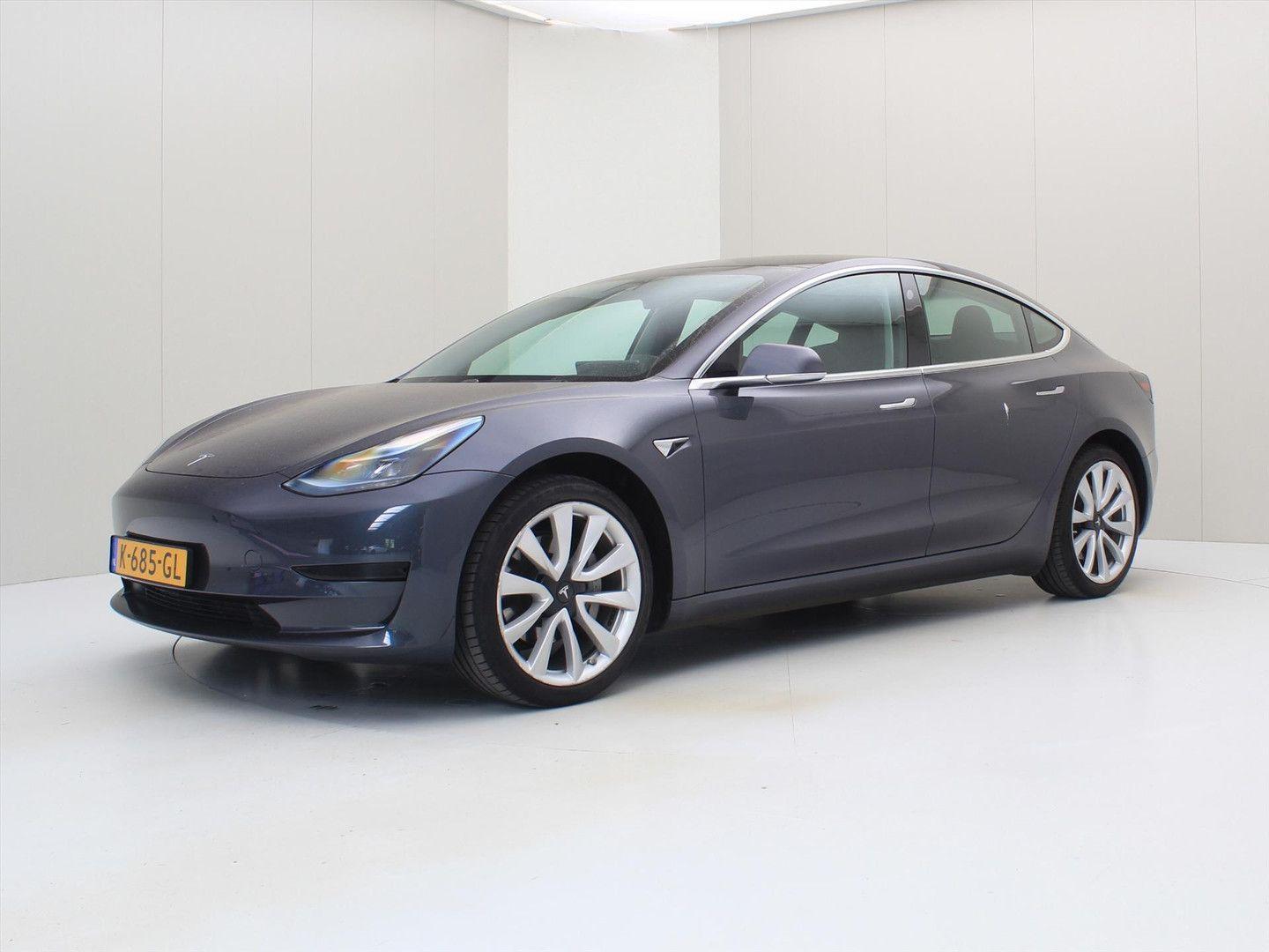 Tesla Model 3 Standard RWD Plus [ LFP-ACCU+19 INCH+AUT