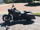Harley-Davidson Road King Special Jekill and Hyde - Harley-Davidson Road King Special