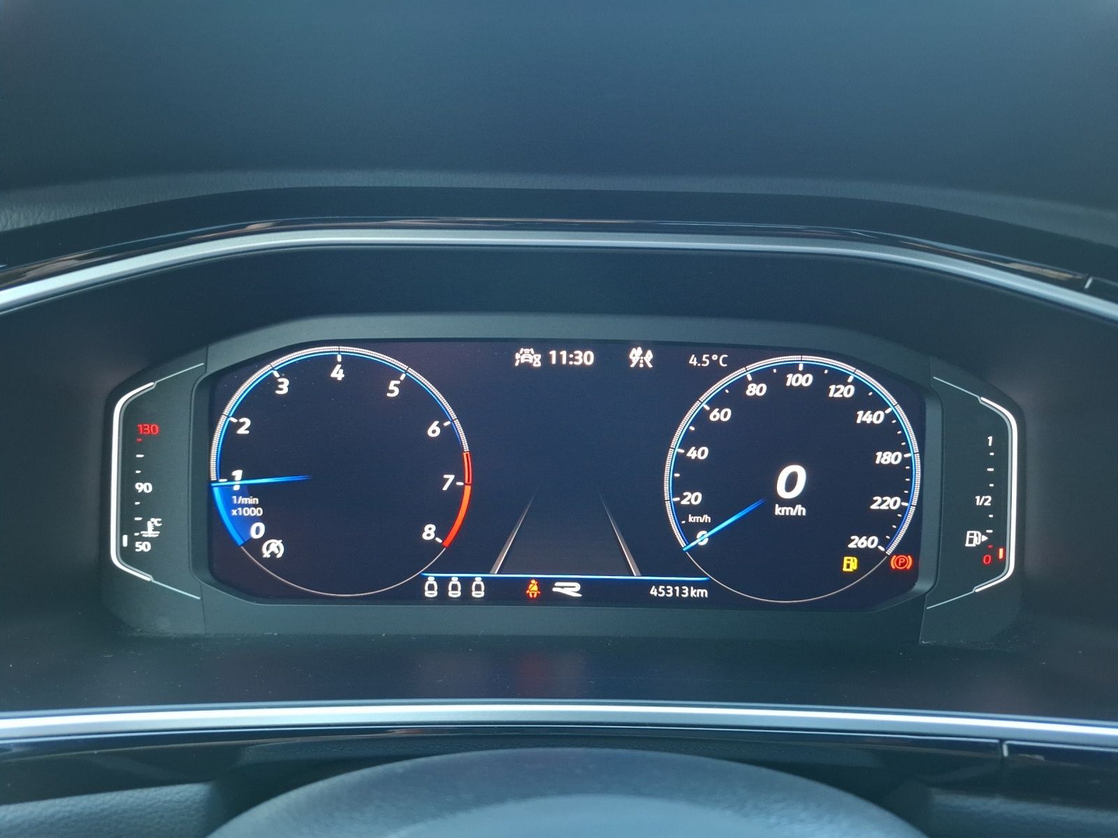 Fahrzeugabbildung Volkswagen T-Roc TSI R-Line LEDplus AID ACC APP SHZ 17"