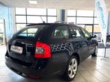 Skoda Octavia Combi Elegance - Skoda Octavia aus 2011: Kombi