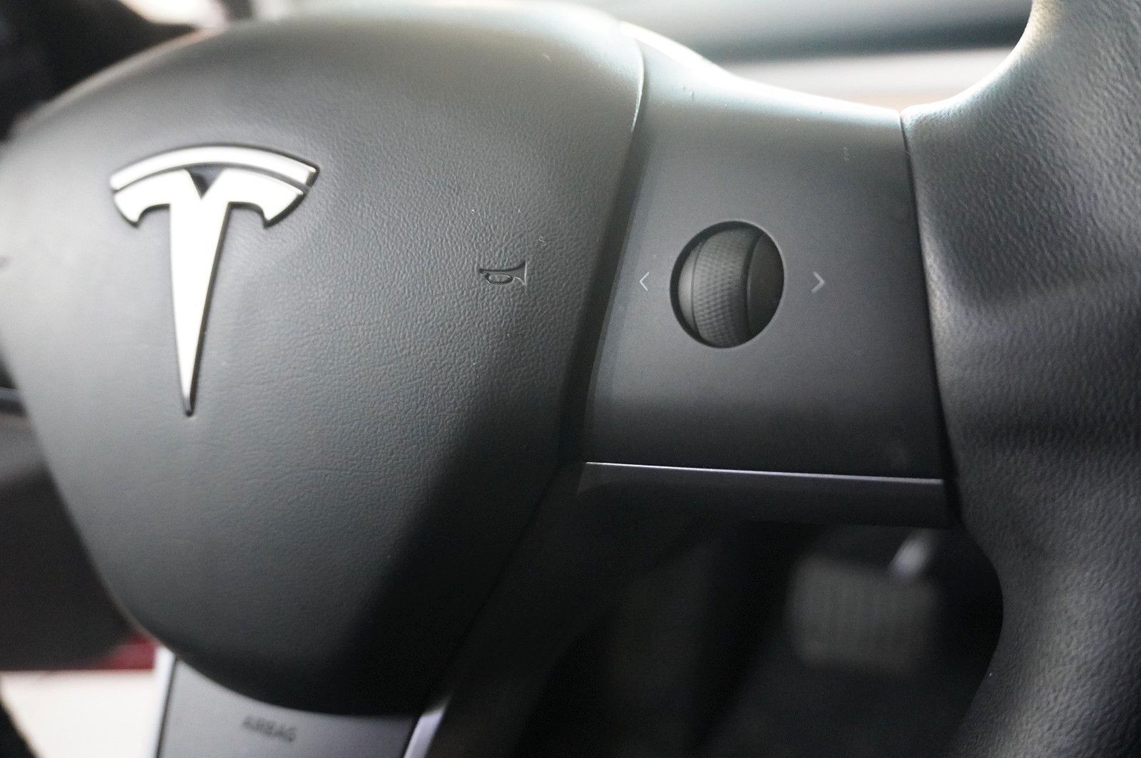 Fahrzeugabbildung Tesla Model 3 Standard Range Plus NAVI/KAMERA/DAB/AHK