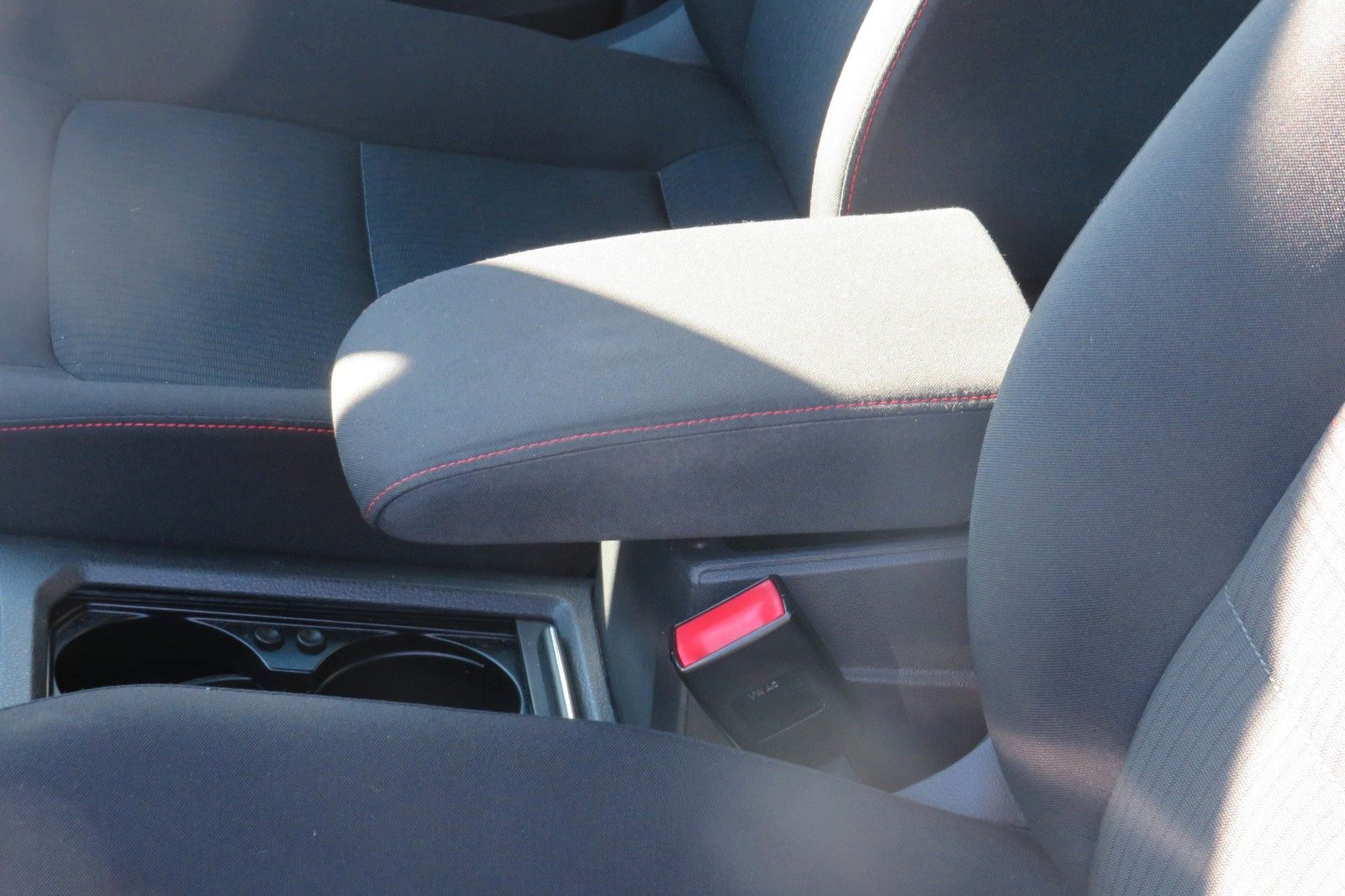 Fahrzeugabbildung Volkswagen Golf Sportsvan DSG SOUND SITZH. PDC ACC AHK