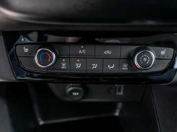 Opel Corsa F 1.2 Edition CarPlay Spurhalteassi. LED