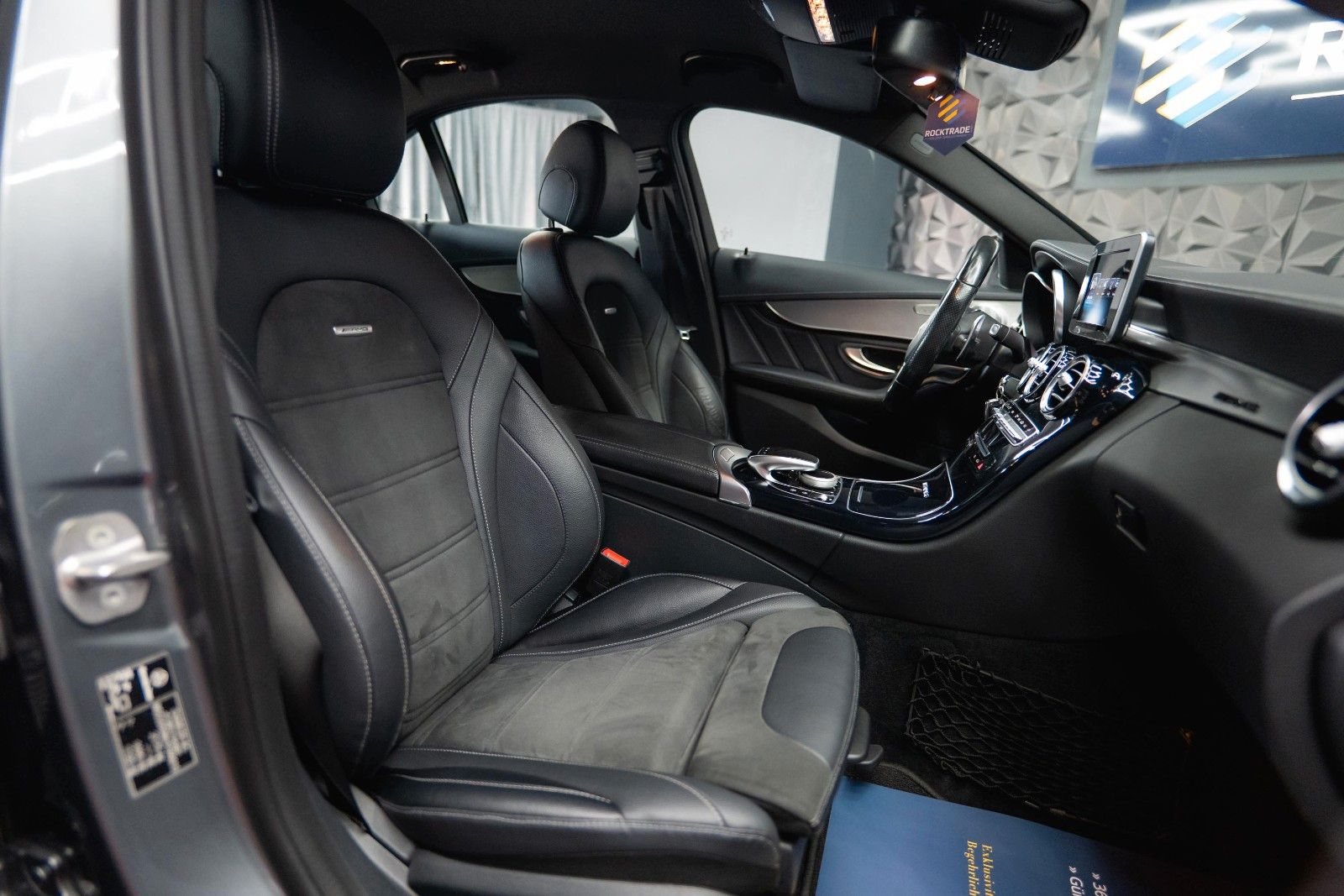Fahrzeugabbildung Mercedes-Benz C 63 AMG Lim. | BURMESTER | LED | Top Zustand