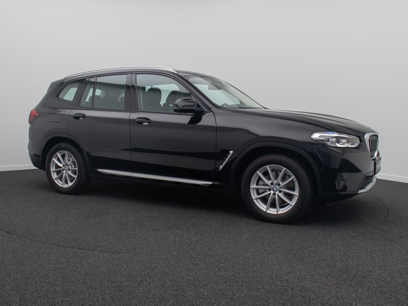 Fahrzeugabbildung BMW X3 xD20d Leder AHK Kamera DAB Sportsitz 18Zoll