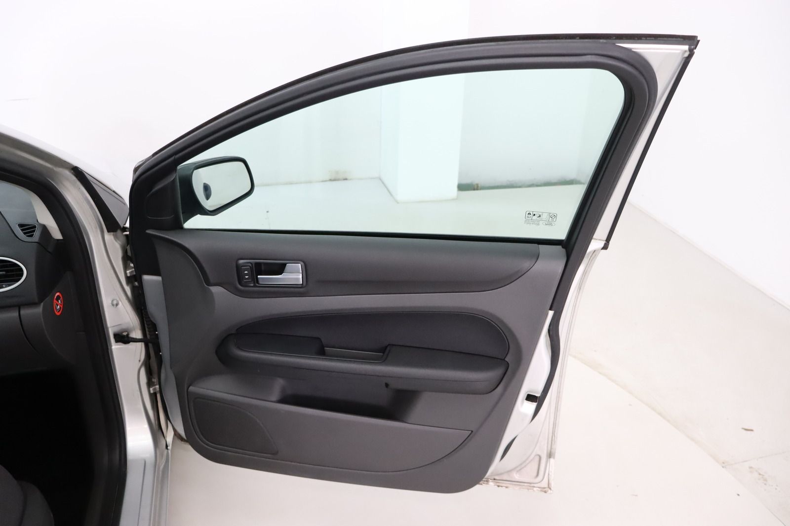 Fahrzeugabbildung Ford Focus 1.6 Ambiente HU/AU 05.26
