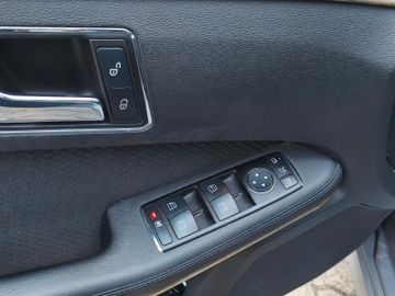 Mercedes E 250 - 11