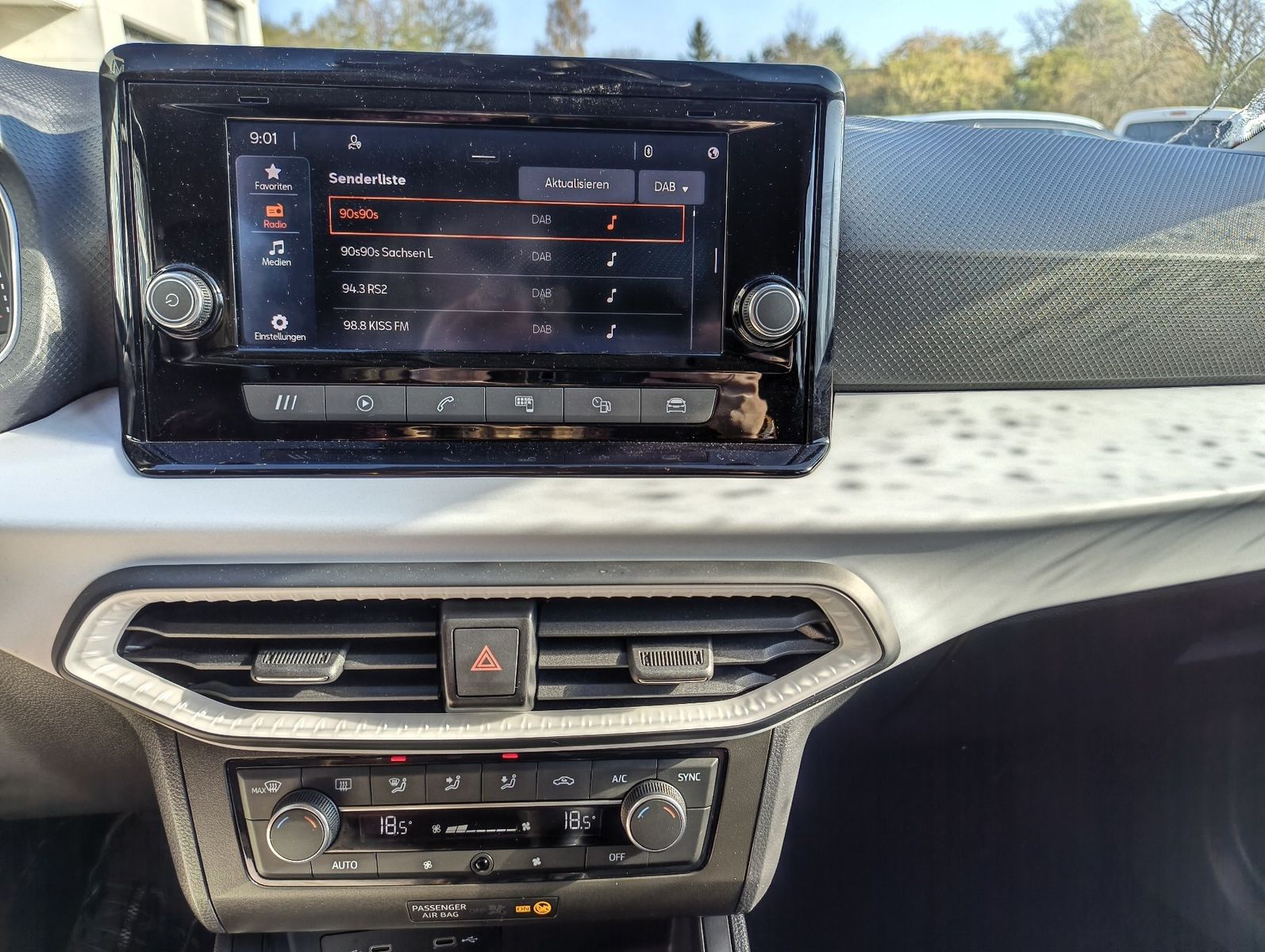 Fahrzeugabbildung SEAT Ibiza Style 1.0 TSI + A/C + Full Link + DAB