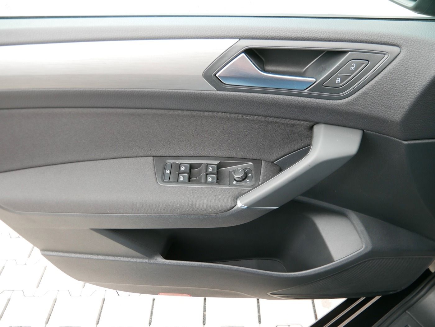 Fahrzeugabbildung Volkswagen Touran 1.5 Comfortline NEU48T 7-Sitzer ACC PDC