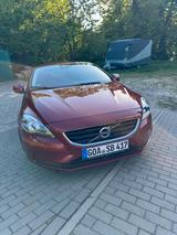 Volvo V40 D2 LINJE YOU! LINJE YOU! - rote Volvo V40