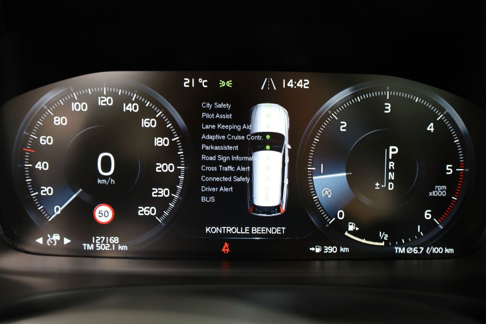 Fahrzeugabbildung Volvo V90 Momentum Pro,Leder,Navi,LED,SH,Kamera,SD,ACC
