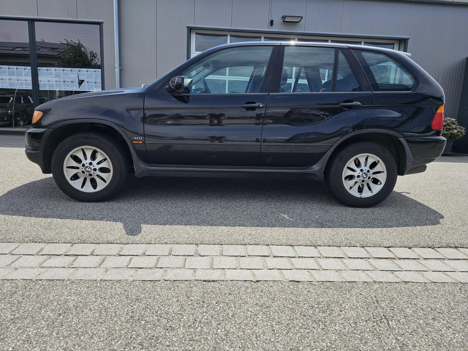 BMW X5 3.0 i 5-Gang*AHK*