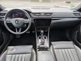 Skoda Superb 2.0 TSI DSG 4x4 L&K /Matrix/AHK/Columbus - silberne Skoda Superb