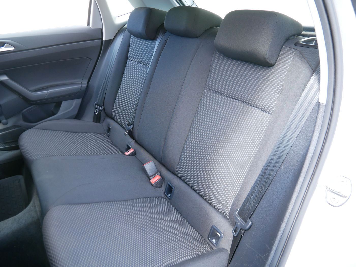 Fahrzeugabbildung Volkswagen Polo -VI 1.0 Trendline Klimaanlage Metallic