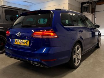 Volkswagen Golf - 2