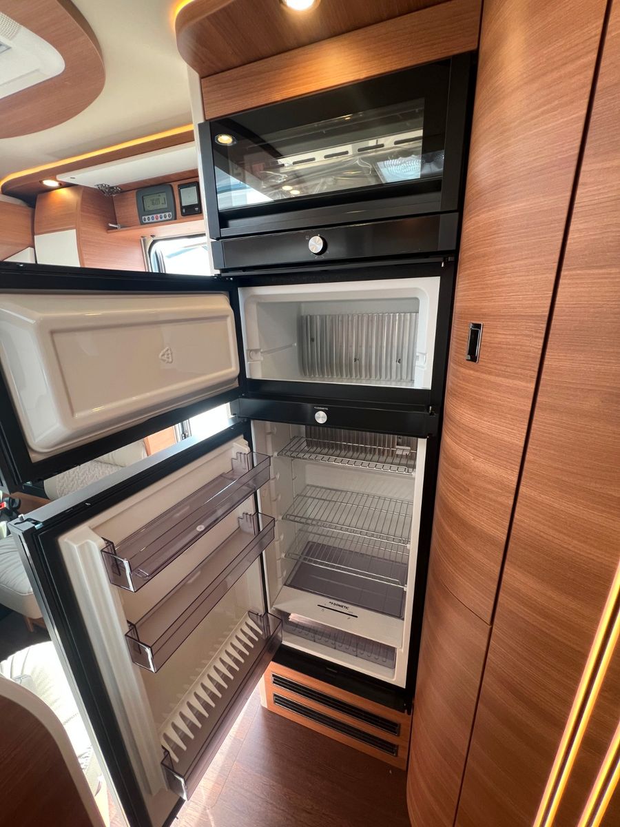 Fahrzeugabbildung Carthago chic c-line I 4.9 LE L Mercedes Benz Sprinter 25